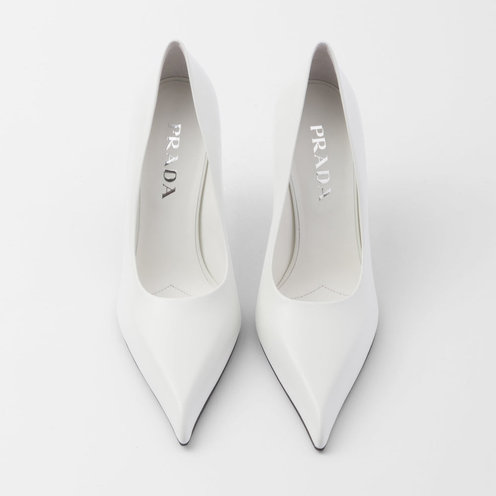 Leather pumps