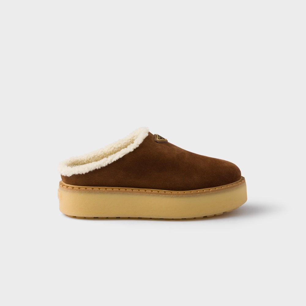Suede slippers