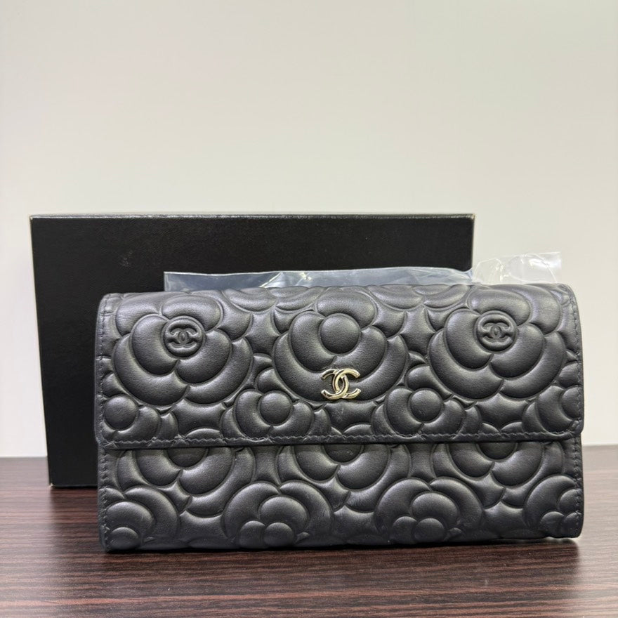 Chanel Calfskin Camellia Black Wallet FM