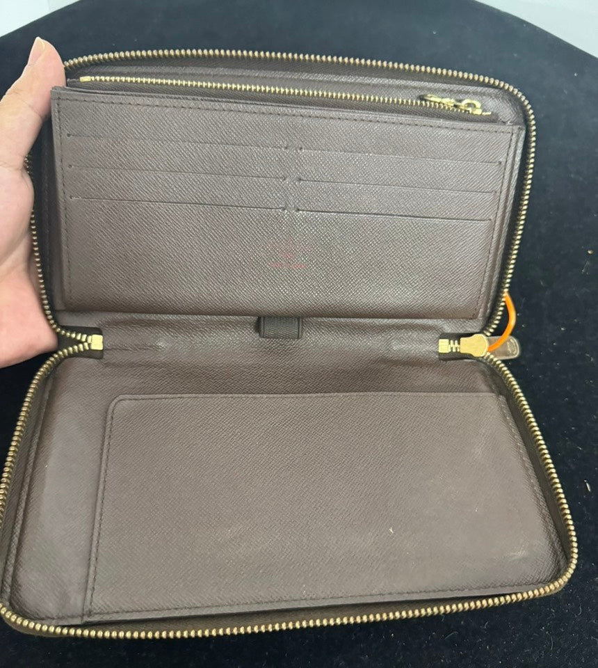 Louis Vuitton Damier Ebene Wallet in Canvas, Brown, Small Wallet