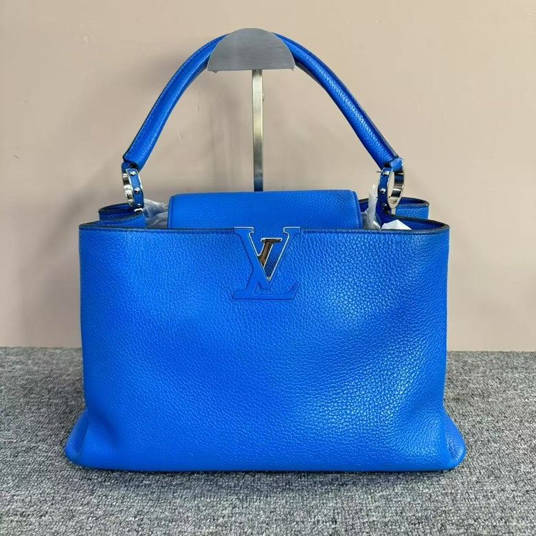 LV blue capucine