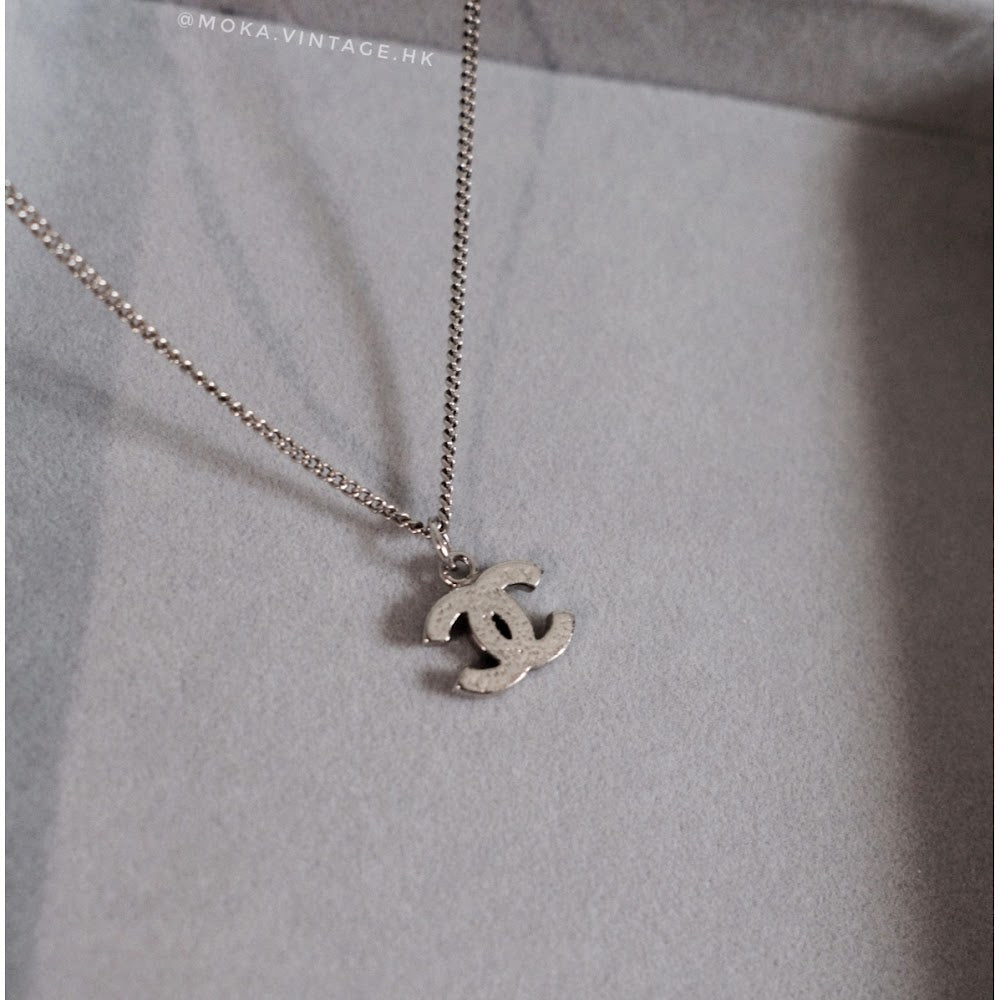 Chanel vintage necklace