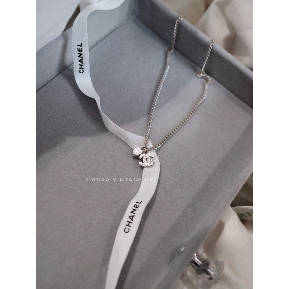 Chanel vintage necklace