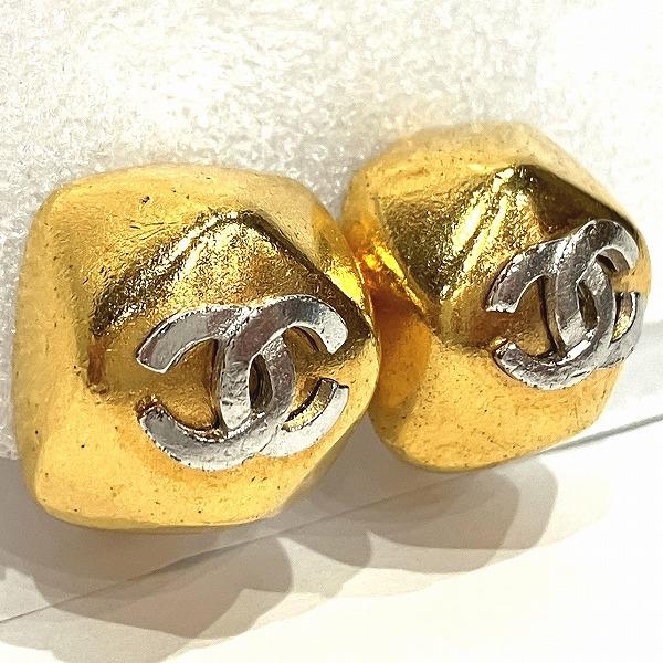 Chanel CC Clip On Earrings Metal Earrings in Good condition