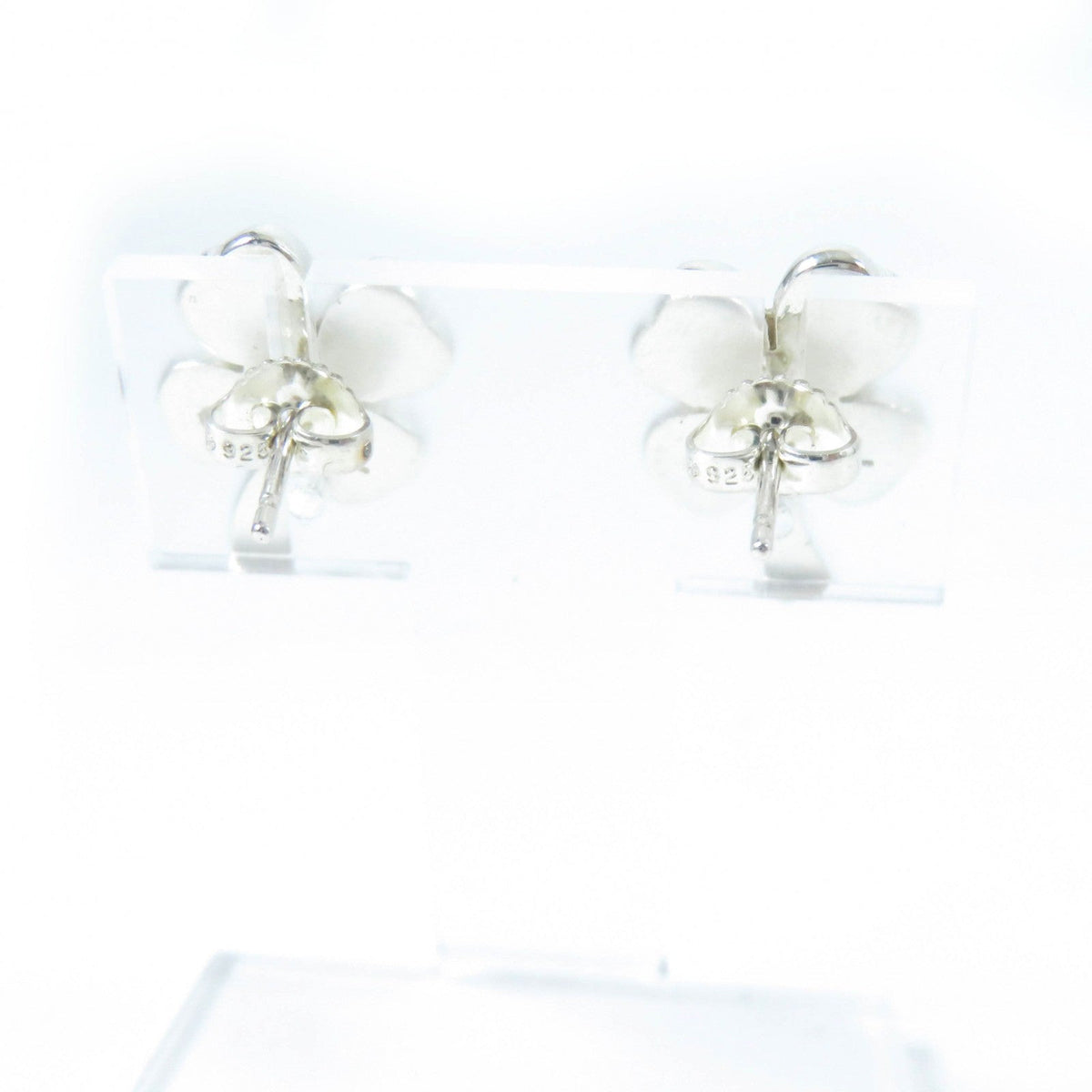 Chanel Clover logo Pierce