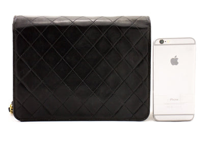 CHANEL Small Chain Shoulder Bag Clutch Black Quilted Flap Lambskin d22