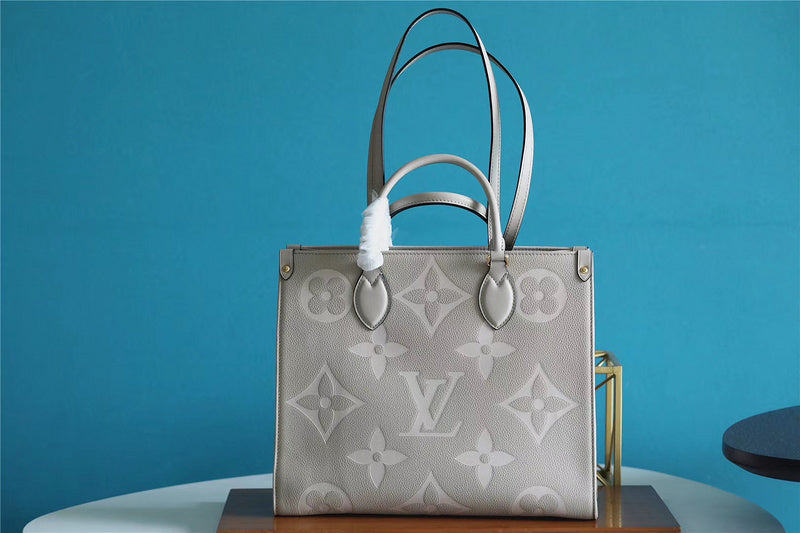 The Franco Shops - Louis Vuittons  - 7727