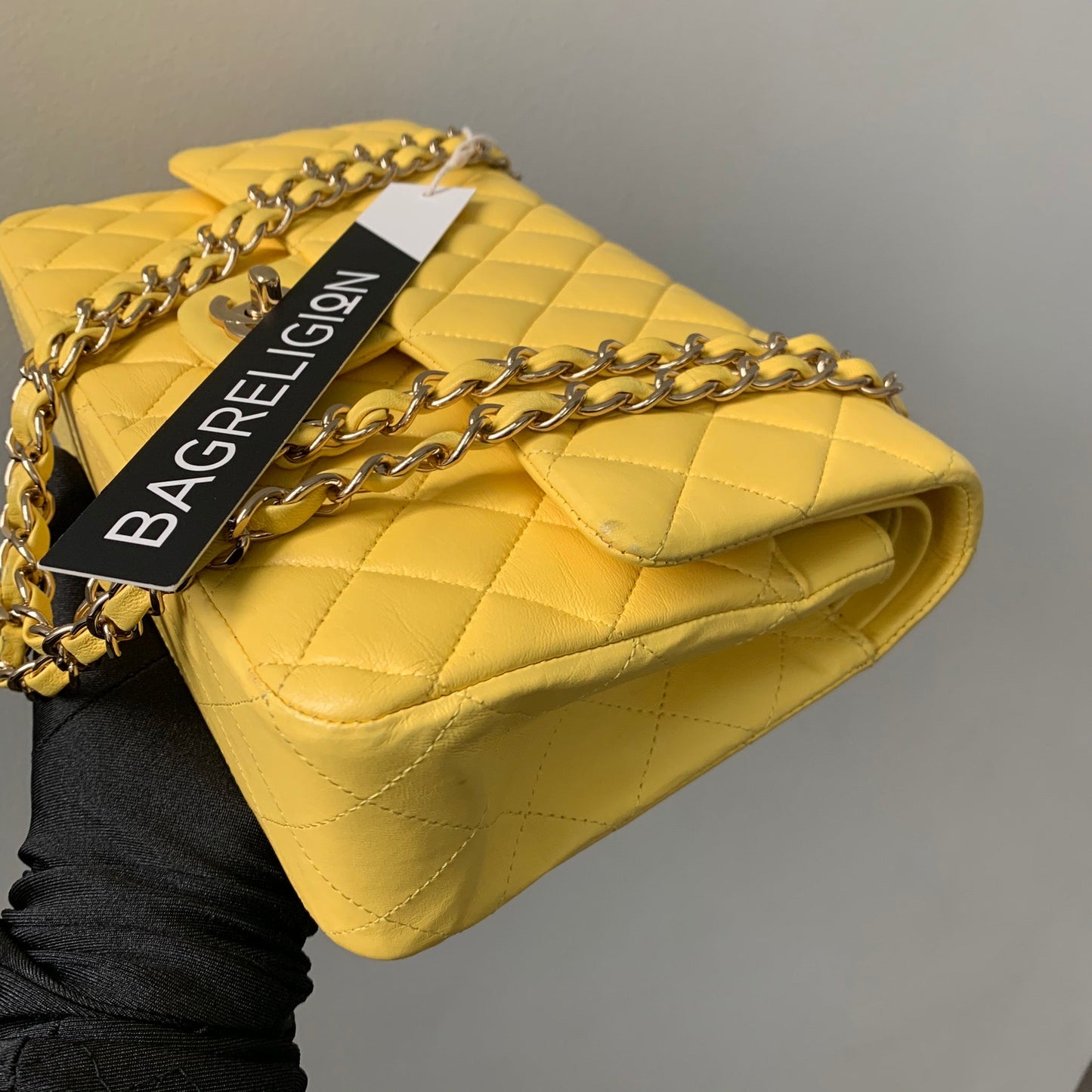 Classic Flap Medium Lambskin with Light GHW