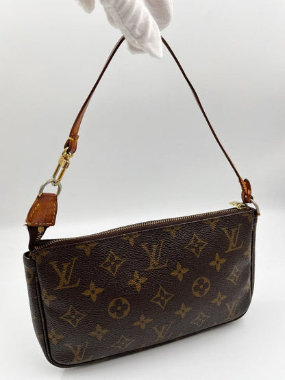 Louis Vuitton Vintage Pochette