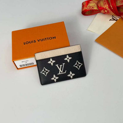 The Franco Shops - Louis Vuittons  - 12014