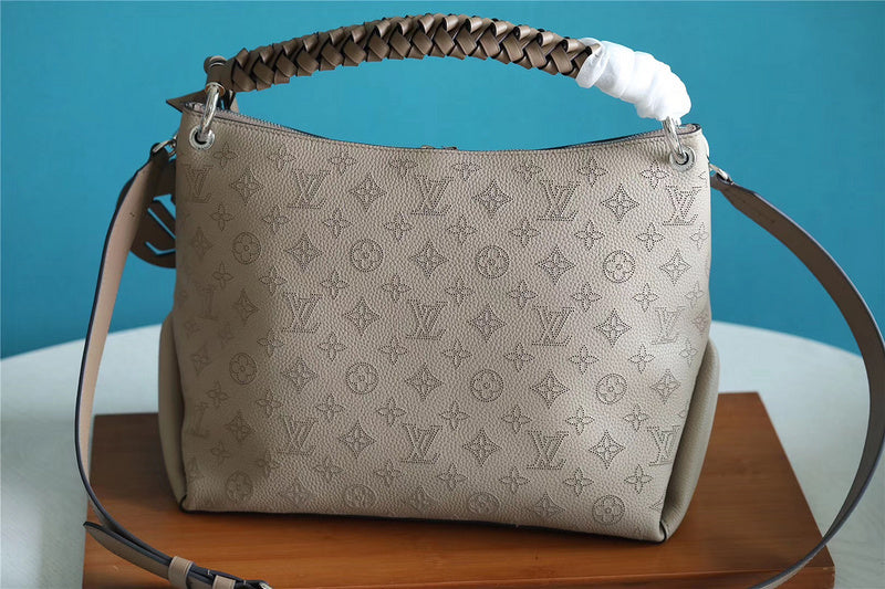 The Franco Shops - Louis Vuittons  - 7912