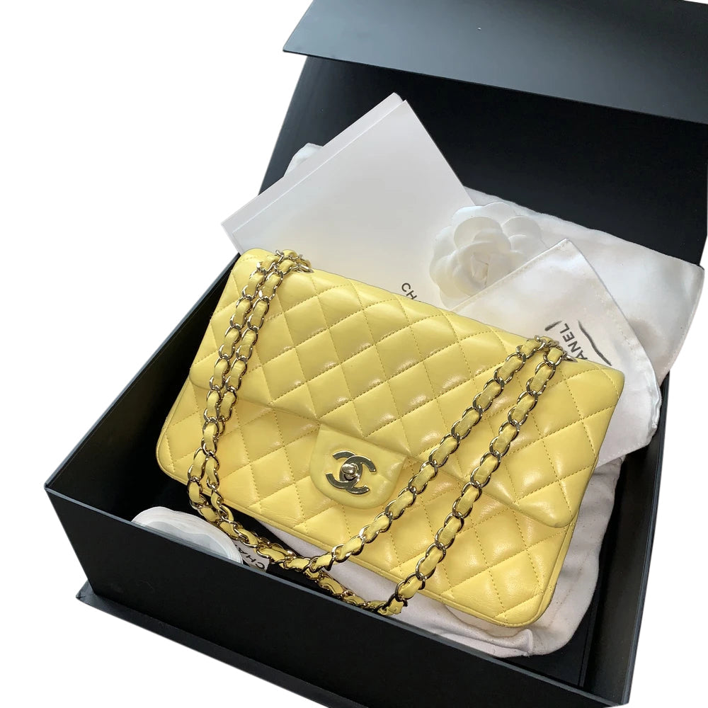 Classic Flap Medium Lambskin with Light GHW