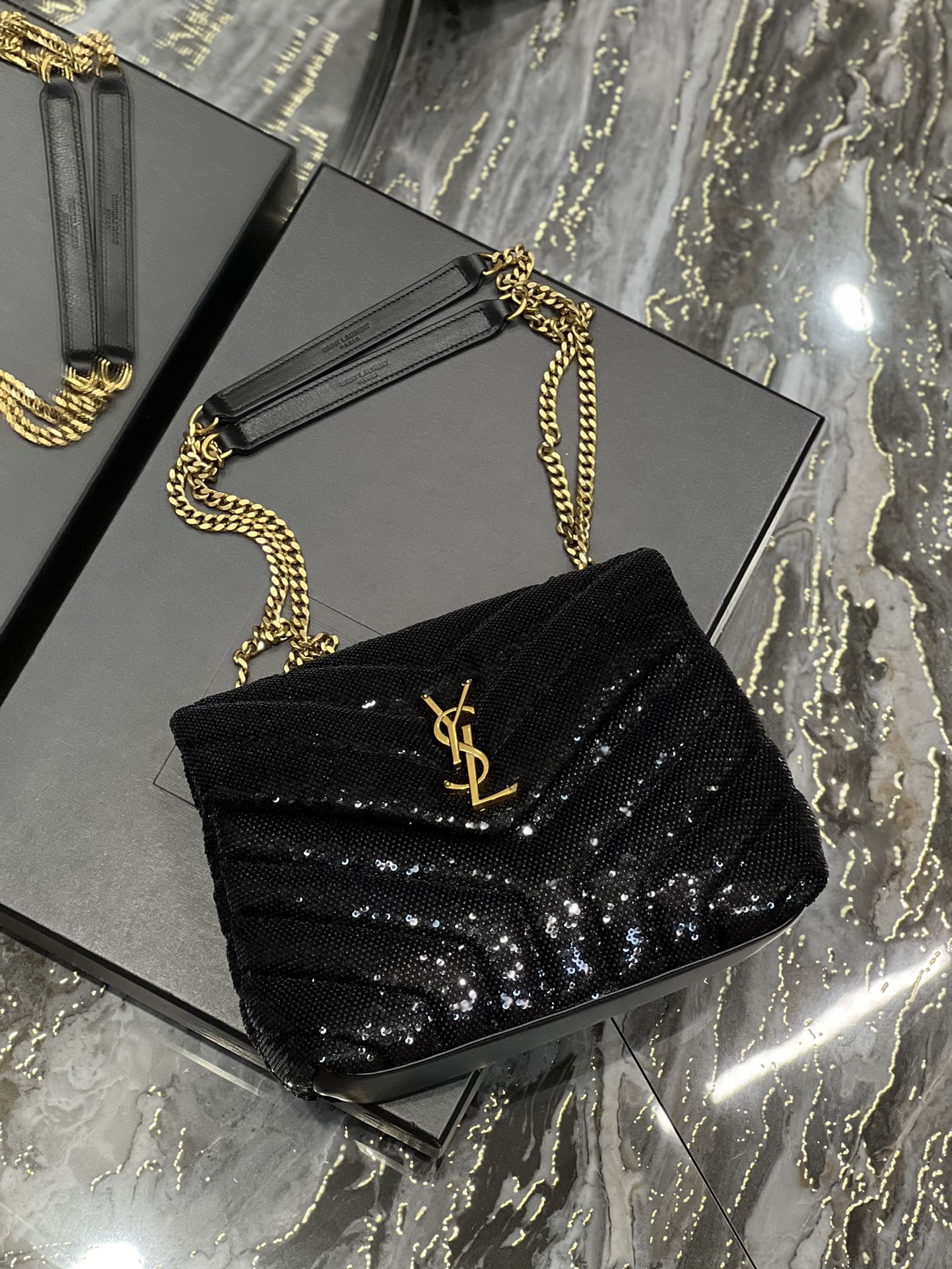 Yves Saint Laurent Loulou Small Chain Bag Black