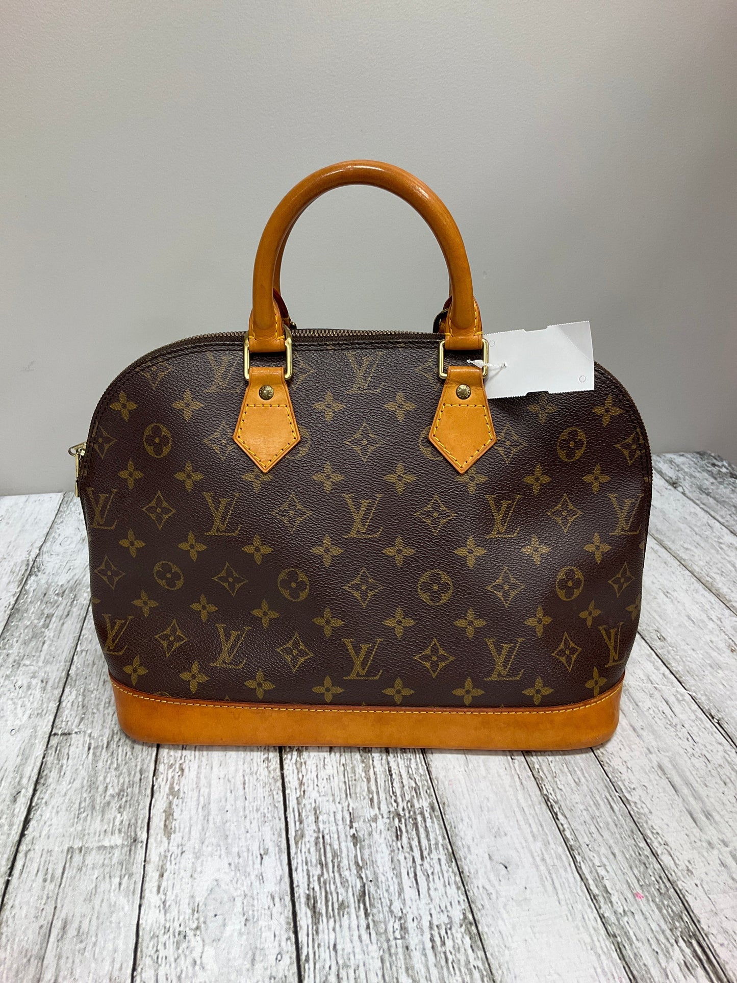 Handbag Designer By Louis Vuitton  Size: Medium