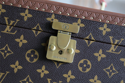 Franco Shops - Louis Vuittons  - 9515