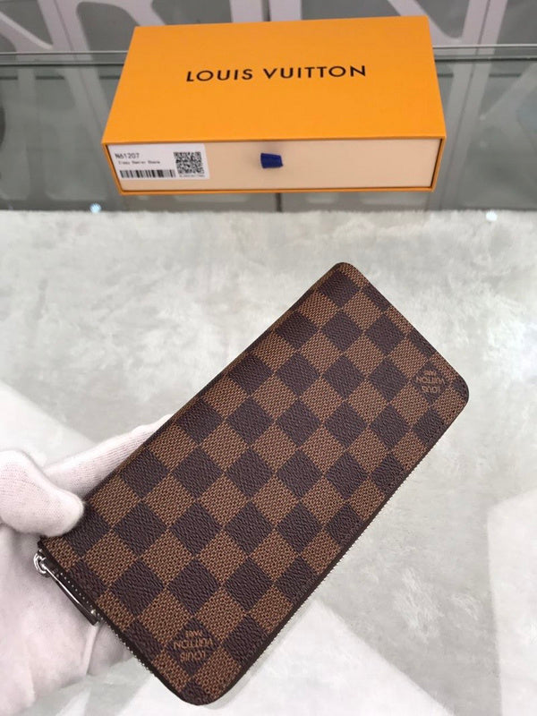 Franco Shops - Louis Vuittons  - 10860