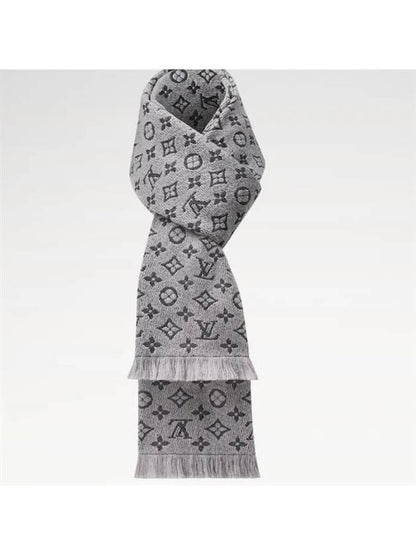 Louis Vuitton Monogram Classic Scarf Light Gray M70932