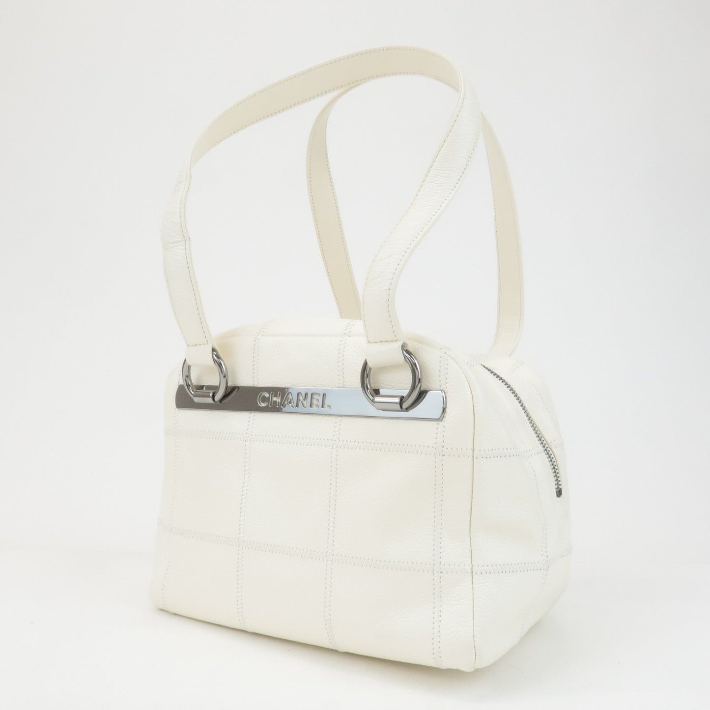 CHANEL Chocolate Bar Caviar Skin Mini Boston Hand Bag White