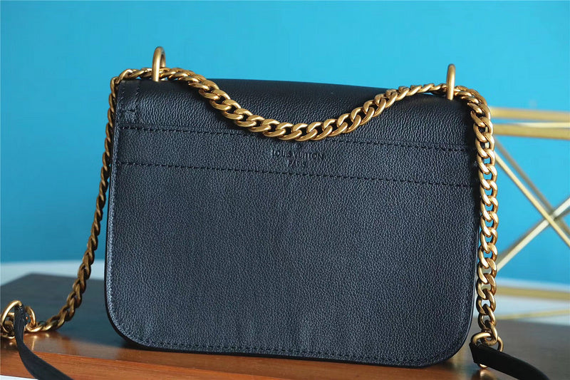 The Franco Shops - Louis Vuittons  - 7769