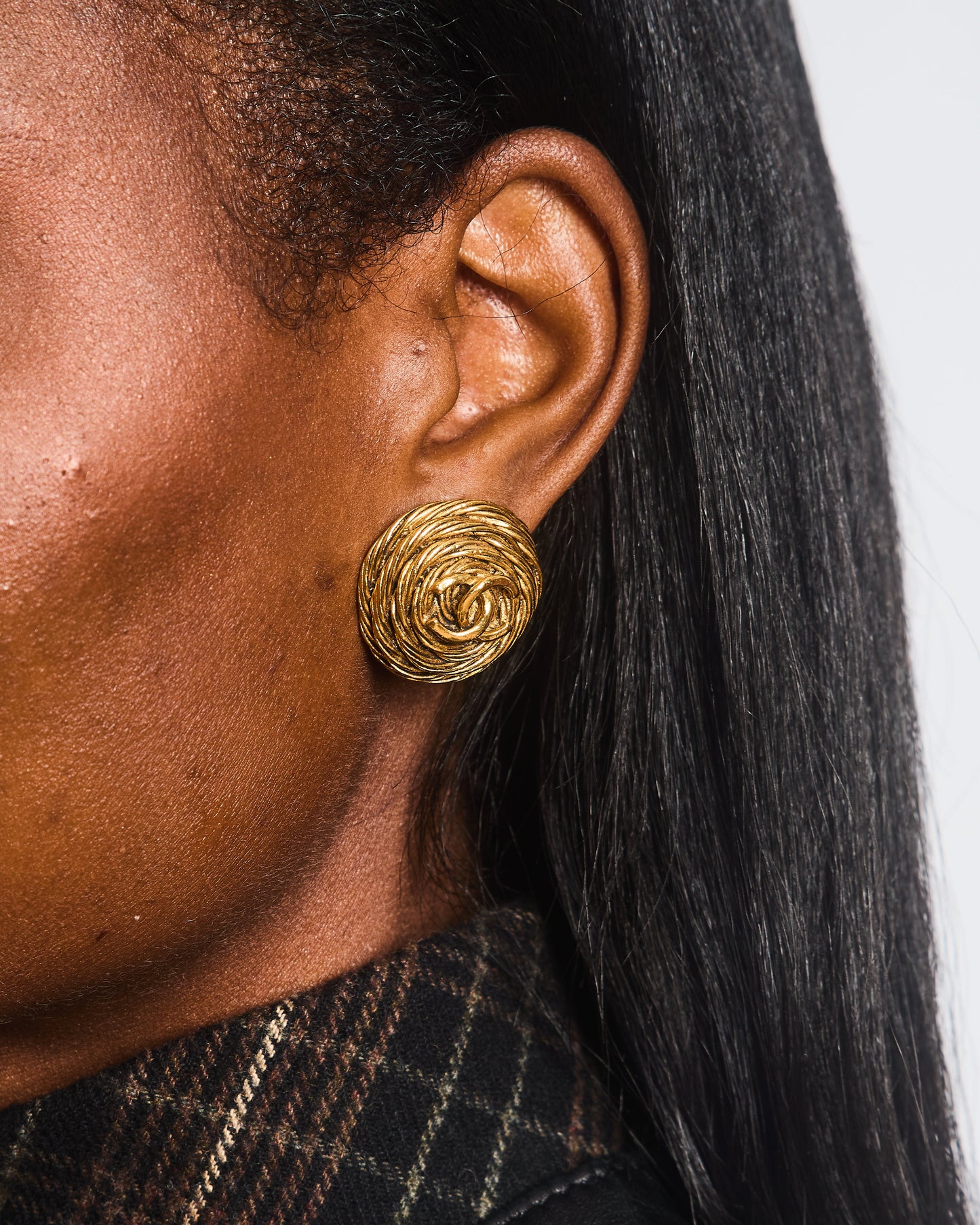 Chanel Vintage 94A Gold Round Cabled Spiral Clip on Earrings with CC Logo Detail