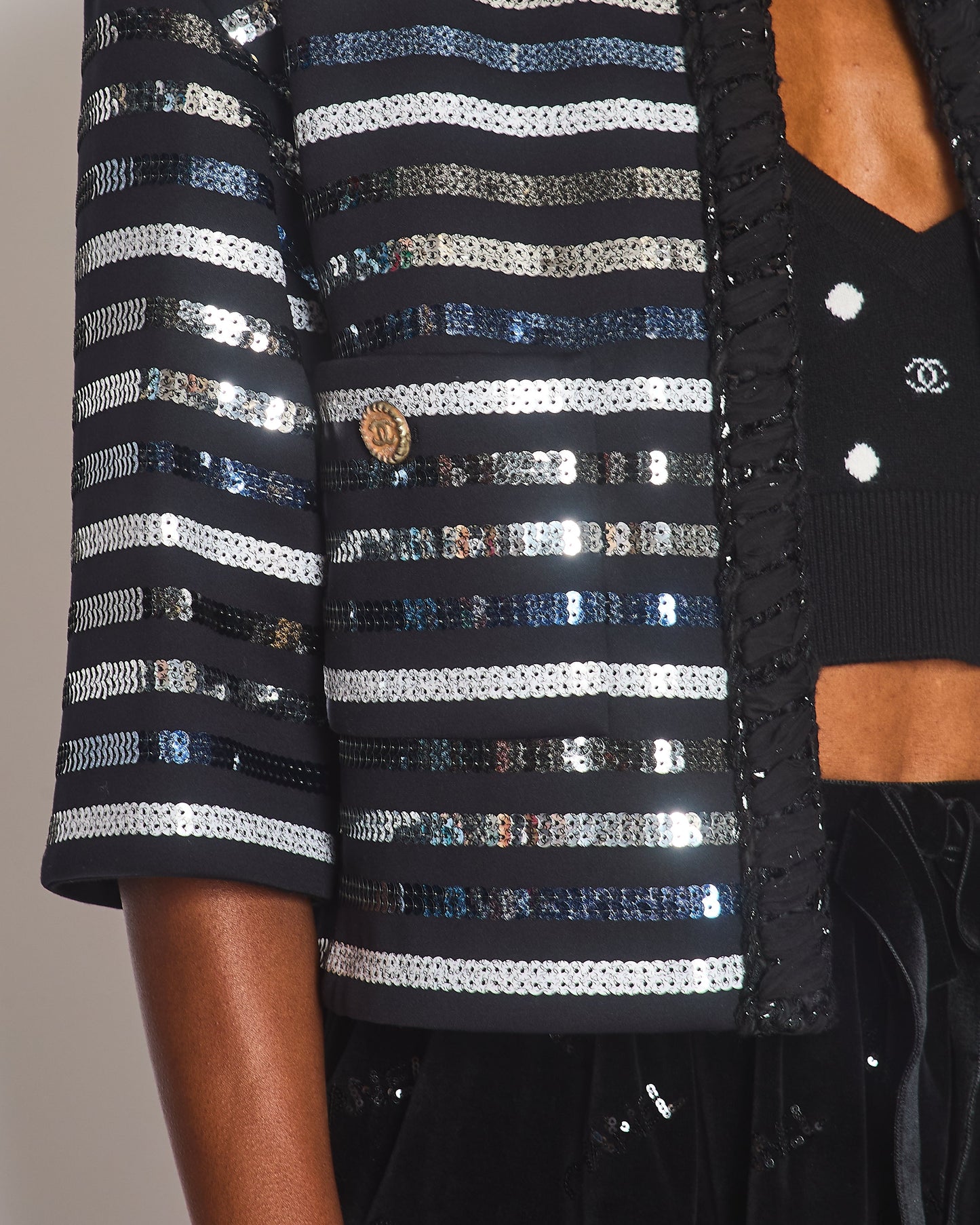 Chanel 2022 Black Cropped Sleeve CC Sequin Jacket with Braided Edge Size FR 38 (UK 10)