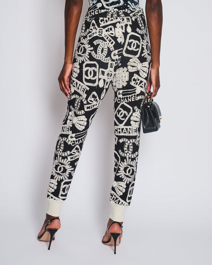 Chanel 23/N Coco Neige Black & White Jogging Pants with Logo Pattern & Crystal CC Detail Size FR 36 (UK 8)