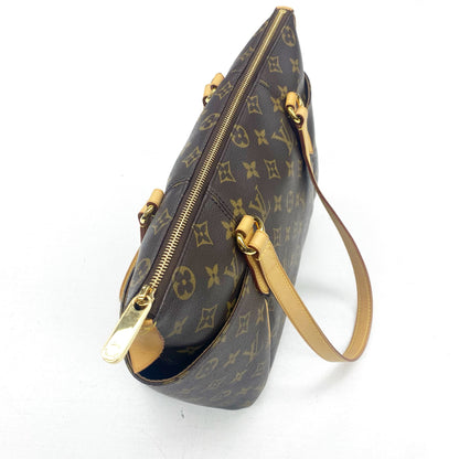 Handbag Luxury Designer By Louis Vuitton  Size: Medium