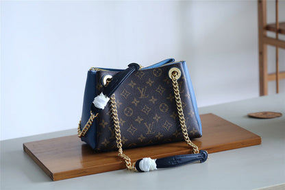 The Franco Shops - Louis Vuittons  - 7929