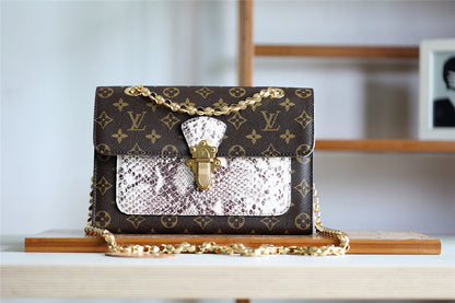 The Franco Shops - Louis Vuittons  - 7838