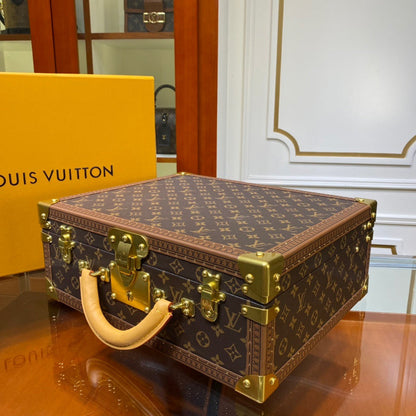 Franco Shops - Louis Vuittons  - 9501