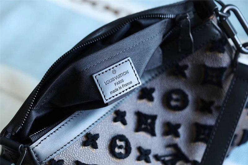 Franco Shops - Louis Vuittons  - 10424