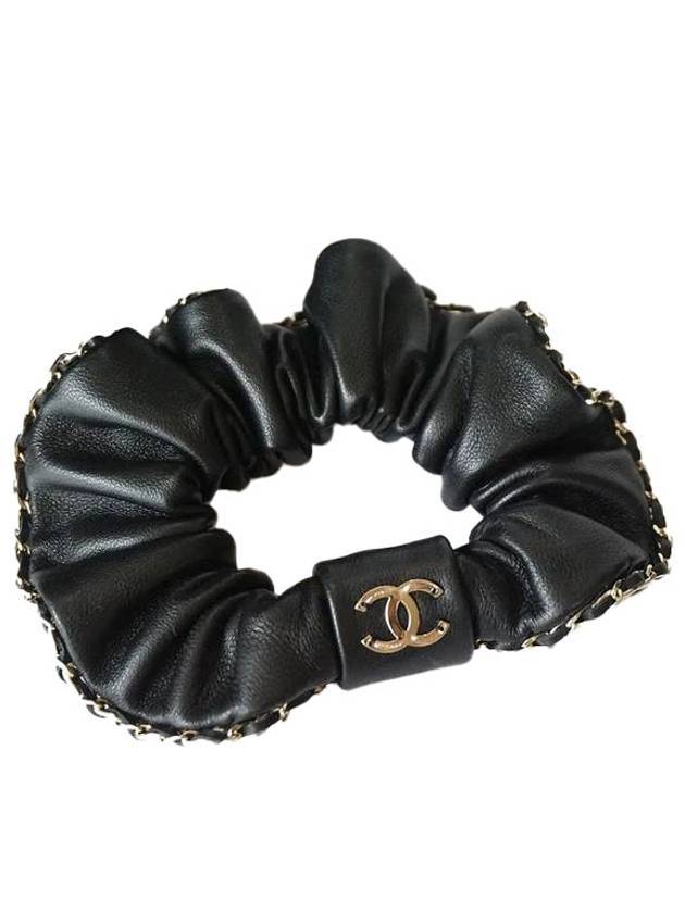 CC Logo Leather Scrunchie Black Chanel