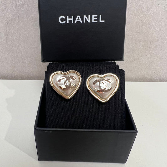 CHANEL Pearl CC Heart Earrings Gold