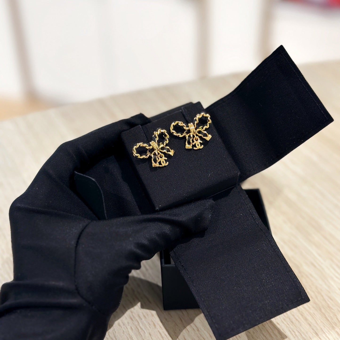 Chanel 23V earring