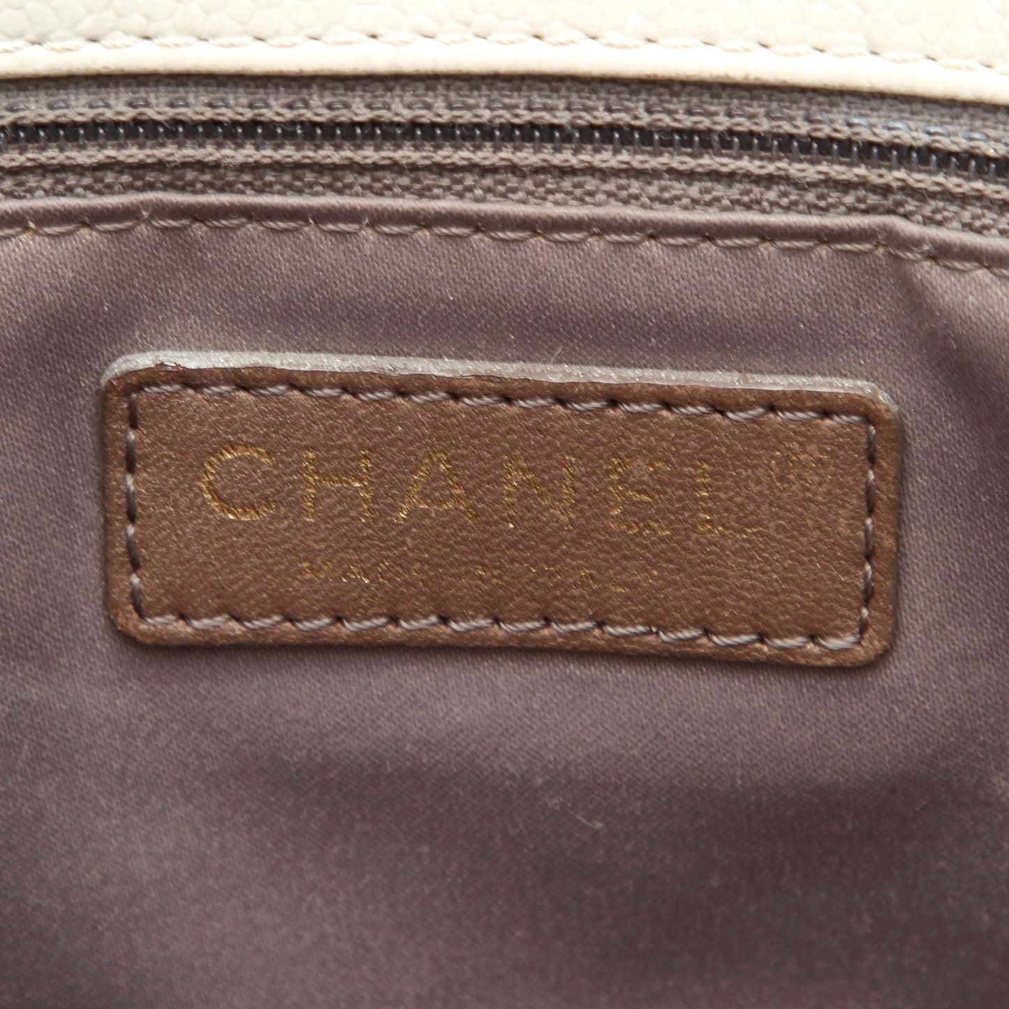 Caviar Grand Shopping Leather Tote Bag