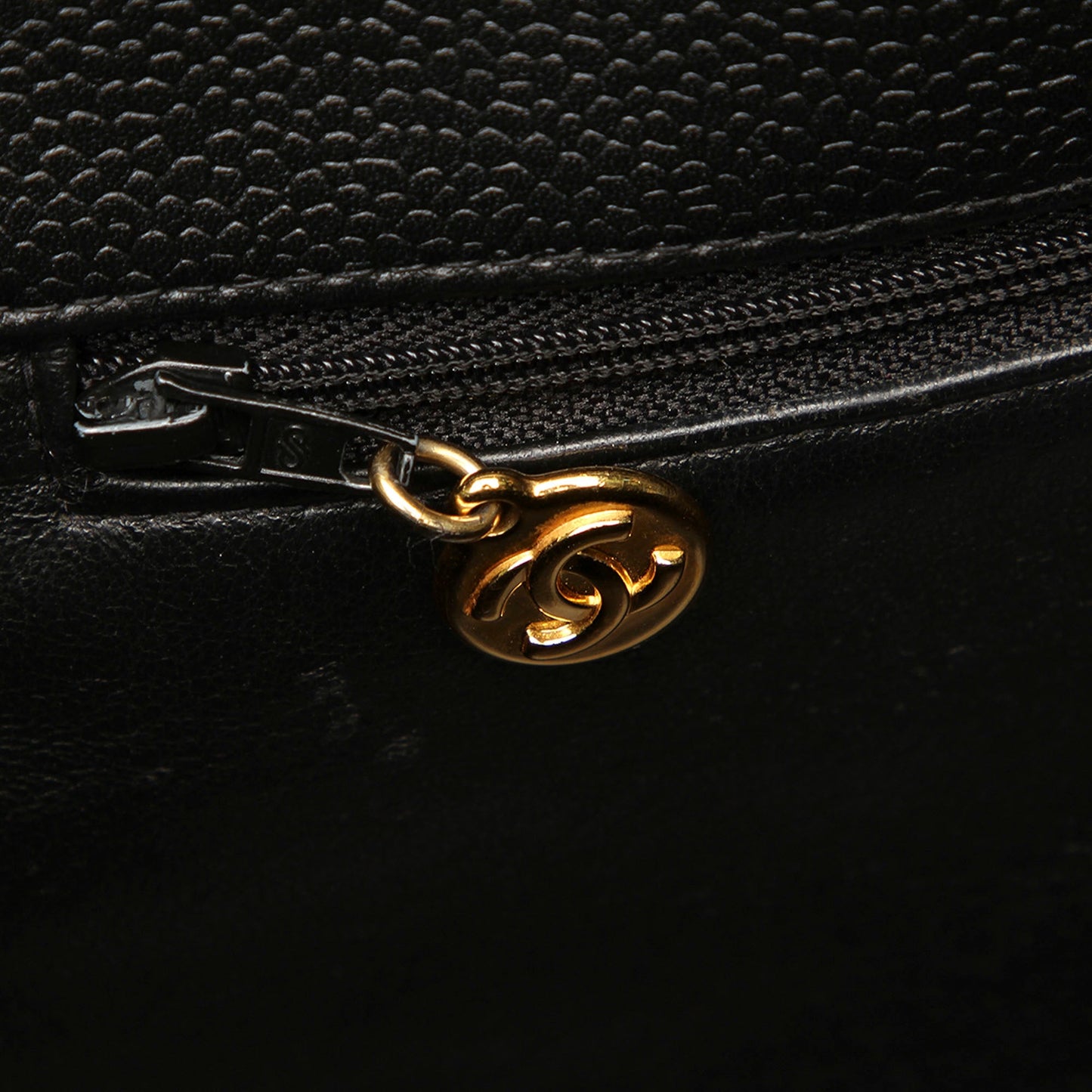 CC Timeless Caviar Grand Shopping Tote Black