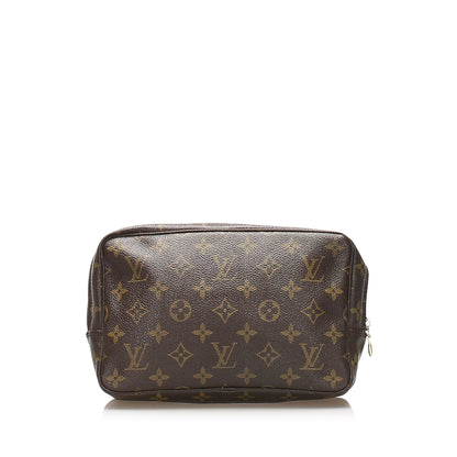 Louis-Vuitton Monogram Cosmetic Pouch Trousse Toilette 23