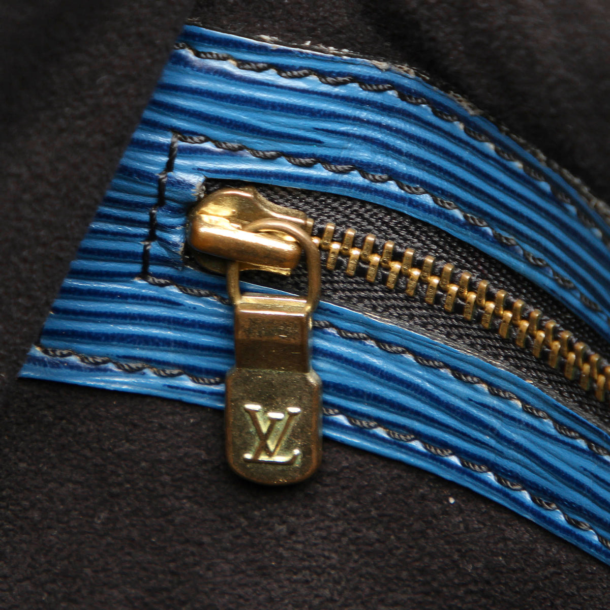 Louis-Vuitton Epi Petit Noe Toledo Blue