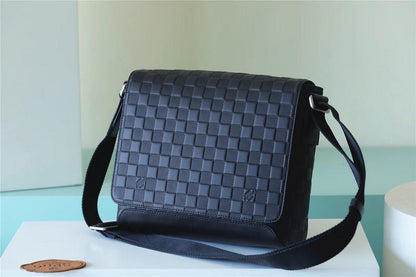 Franco Shops - Louis Vuittons  - 10323