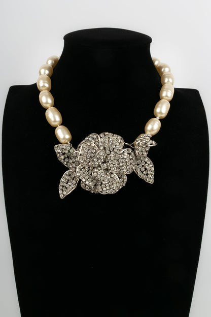 Collier camélia Chanel 1984