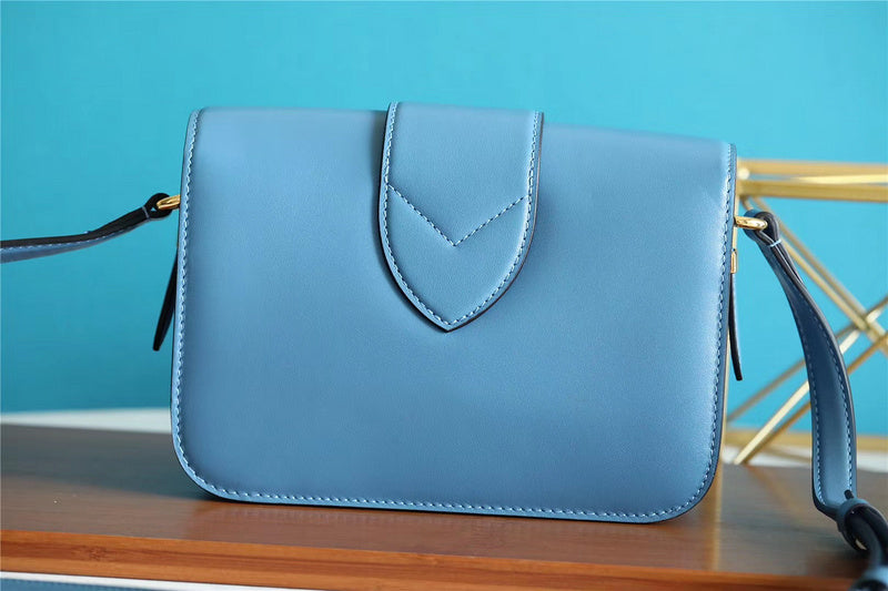 The Franco Shops - Louis Vuittons  - 7755