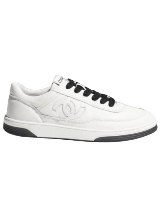 Calfskin Low Top Sneakers White Chanel