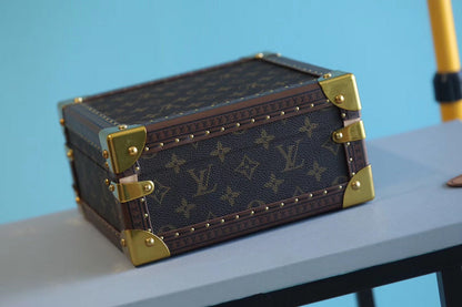 Franco Shops - Louis Vuittons  - 9532