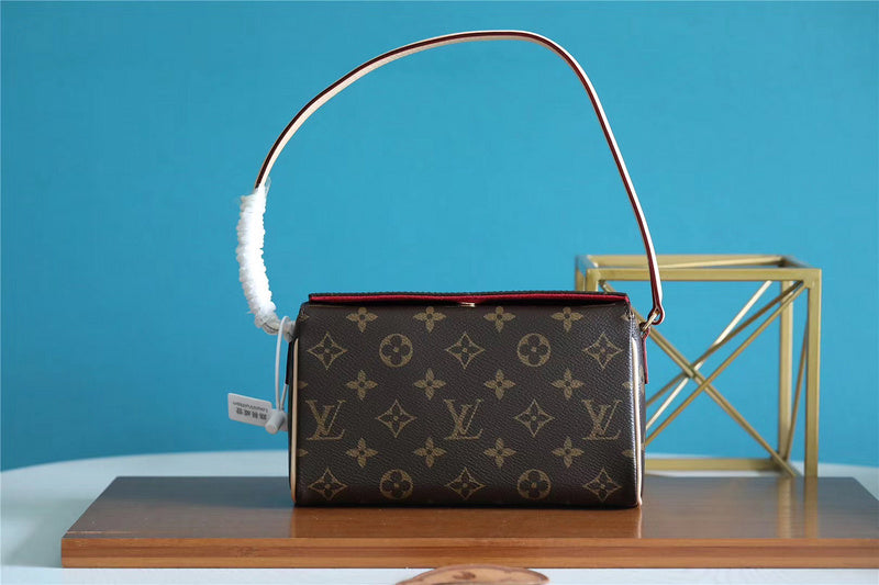 The Franco Shops - Louis Vuittons  - 7729