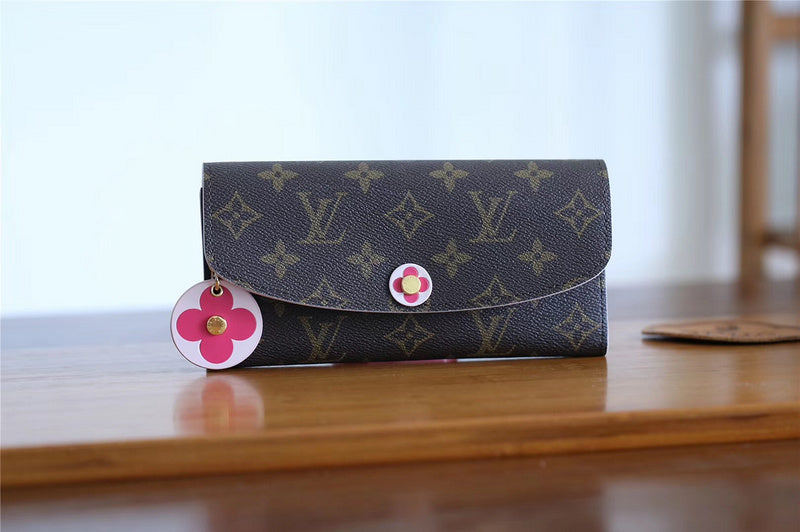 Franco Shops - Louis Vuittons  - 9423