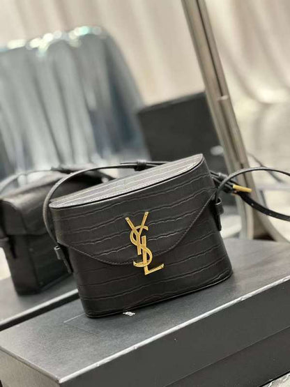 Yves Saint Laurent - Bags