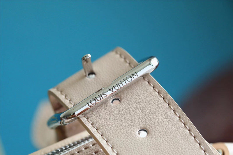 Franco Shops - Louis Vuittons  - 9432