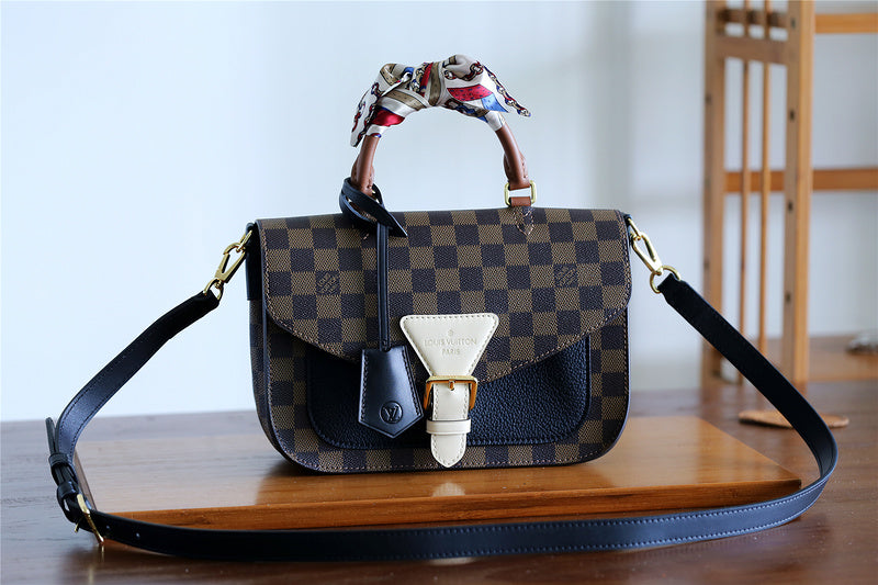 The Franco Shops - Louis Vuittons  - 7849