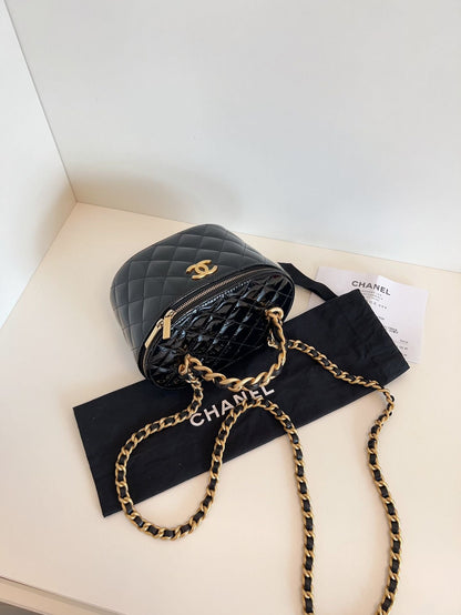 Chanel handle vanity case chip bag patent leather *cm black