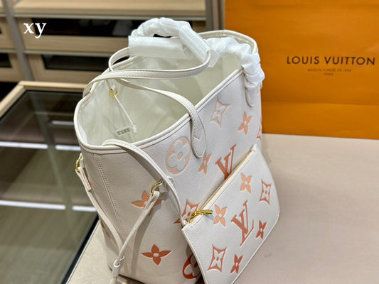 Franco Shops - Louis Vuittons  - 15053